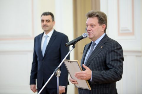 Меценаты ТГУ получили памятные награды от Эндаумент-фонда